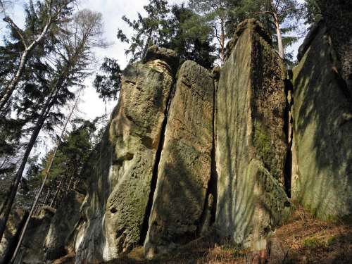 Древний песчаник.